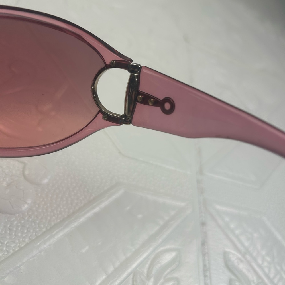 Gucci Women’s Oversized Pink Shield Sunglasses - Picture 7 of 9